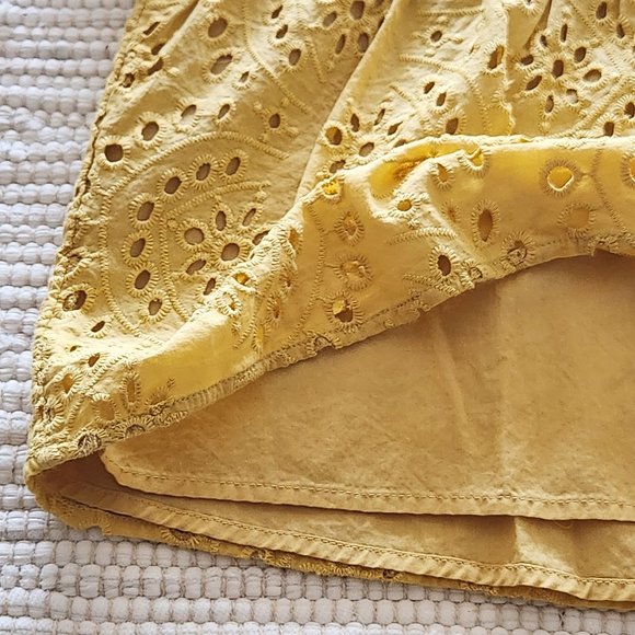 Banana Republic Lemon Yellow Cotton Eyelet Top Size L EUC - Picture 7 of 13
